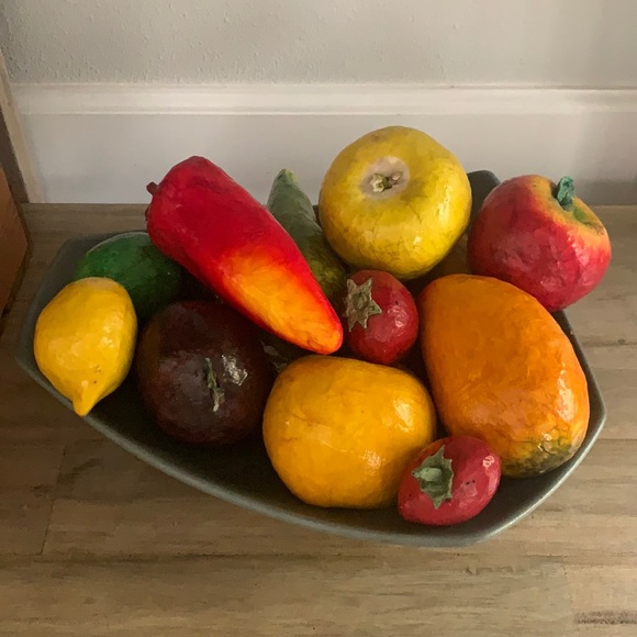 Vintage Mexican paper mache fruits š